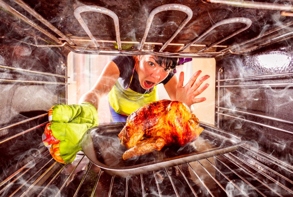How to Cook a Turkey in an Oven Bag - Clever Housewife