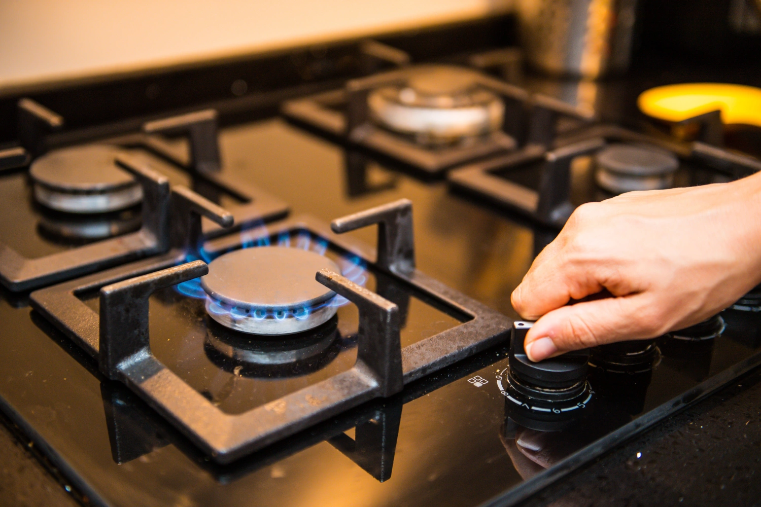 Gas range burner and control knob for Viking range repair and igniter troubleshooting